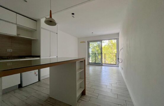 AV. Pellegrini 4041 05-05