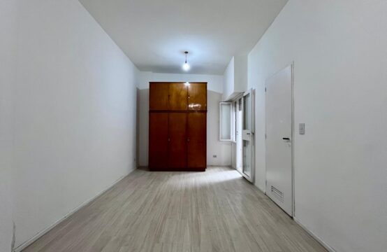 Italia 1206 00-02